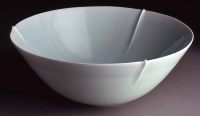 Fukami%20Sueharu%2C%20%3Cb%3E%3Ci%3E%20Ribbed%20Bowl%3C%2Fi%3E%3C%2Fb%3E%2C%202003%2C%20porcelain%20with%20pale%20bluish-white%20glaze%20%28seihakuji%29%2C%20Gift%20of%20Dr.%20and%20Mrs.%20Frederick%20Baekeland%20in%20honor%20of%20Donald%20and%20Mel%20Jenkins%2C%20%26%23169%3B%20Fukami%20Sueharu%2C%202008.18
